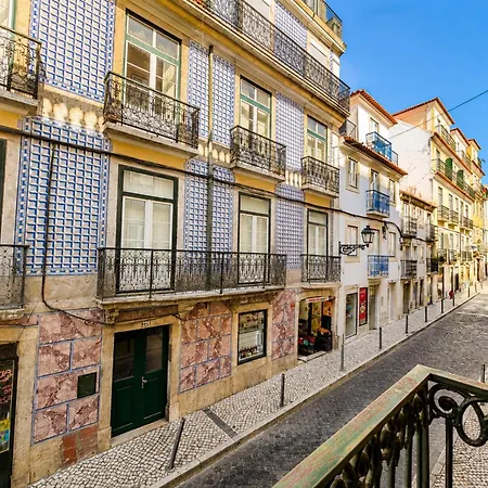 Rosa Azul - Sunny In Principe Real Lissabon